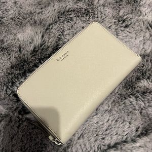 Kate Spade Large Travel Wallet